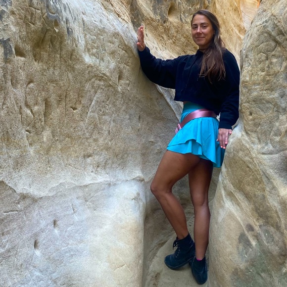 Meet your Posher, Angela - Picture 1 of 2